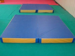 2  tapis de réception